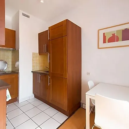 Service Aparthotel 3*