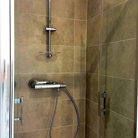 Service Aparthotel 3*