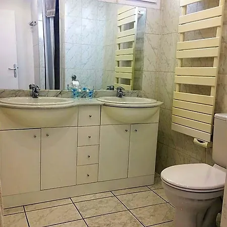 Aparthotel Service 3*