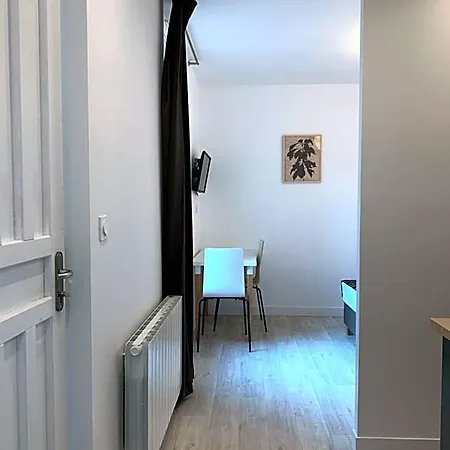 Service Aparthotel 3*