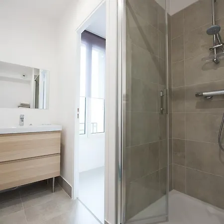 Aparthotel Service 3*