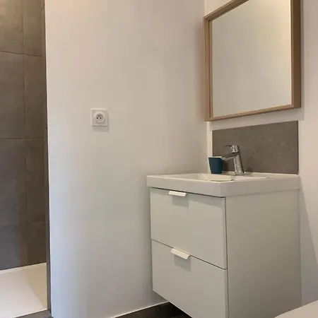 Service Aparthotel 3*